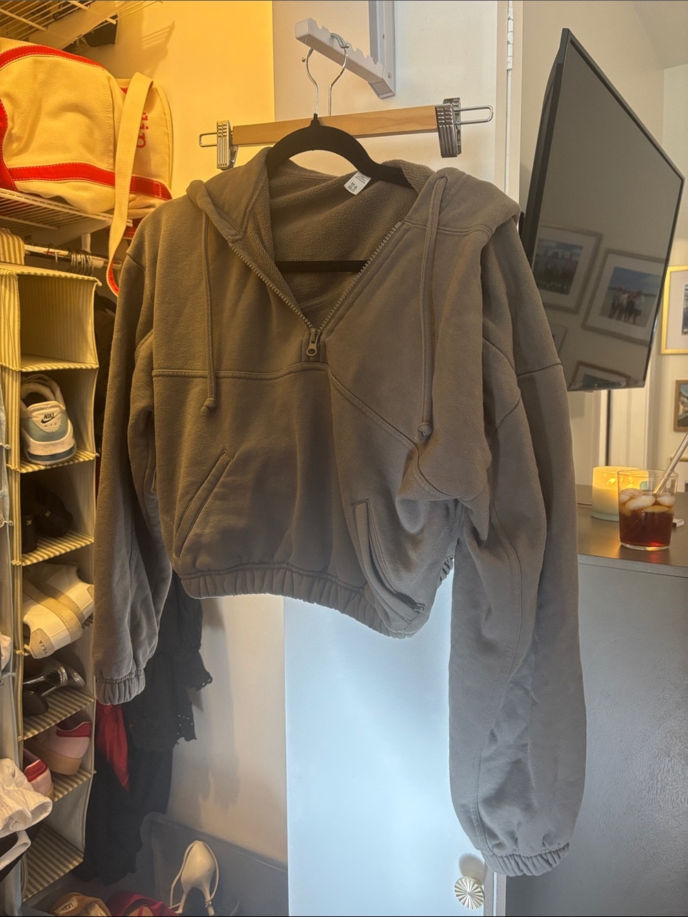 ALO Yoga Cropped Half-Zip Hoodie in Gray